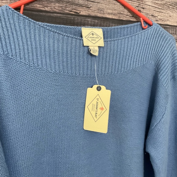 St John’s Bay Women’s sweater Slightly distressed NEW Size Med. - Picture 2 of 5